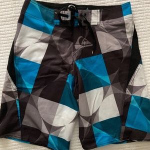 Quicksilver mens board shorts